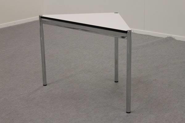 USM Haller Tisch Schreibtisch 75 x 75 cm DREIECK weiss (Perlgrau)