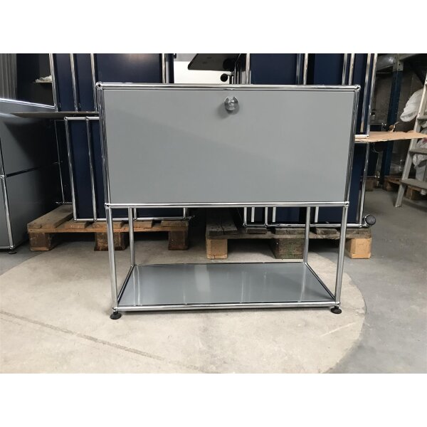 USM Haller Sideboard 75x35x74 cm Mittelgrau