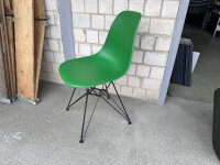 Vitra DSR Eames Plastic Side Chair Grün