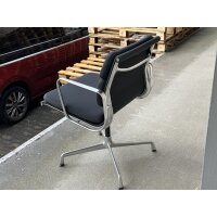 Vitra Aluminium Chair EA 207 Softpad merinoschwarz