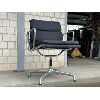 Vitra Aluminium Chair EA 207 Softpad merinoschwarz