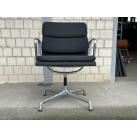 Vitra Aluminium Chair EA 207 Softpad merinoschwarz