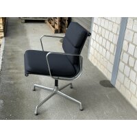 Vitra Aluminium Chair EA 207 Softpad merinoschwarz