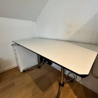 USM Haller Kitos Tisch 150x75 cm elektrisch höhenverstellbar