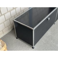 USM Haller Lowboard 150x35x39 cm schwarz Akustikpaneele