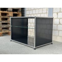 USM Haller Tisch mit Glasplatte Schwarz