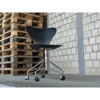 Fritz Hansen Serie 7 Drehstuhl