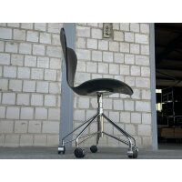 Fritz Hansen Serie 7 Drehstuhl