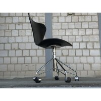 Fritz Hansen Serie 7 Drehstuhl