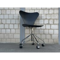 Fritz Hansen Serie 7 Drehstuhl