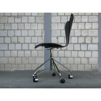 Fritz Hansen Serie 7 Drehstuhl